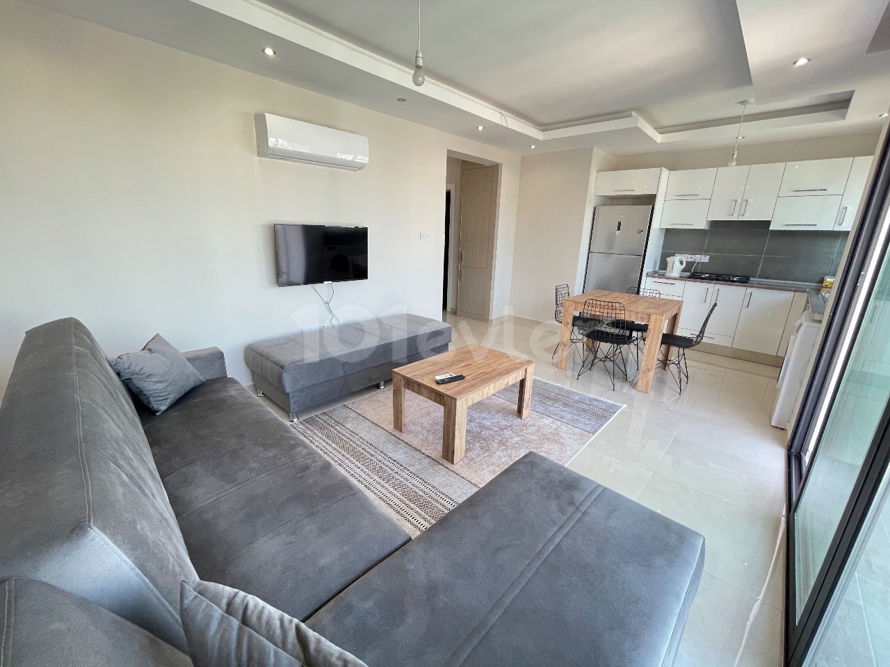 2+1 APARTMENT FOR RENT IN THE CENTER OF CYPRUS GİRNE