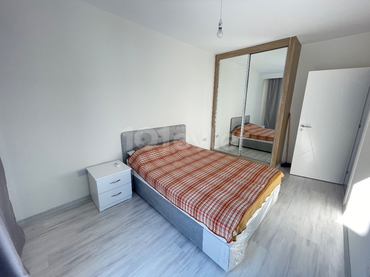 2+1 WOHNUNG ZUR MIETE IM ZENTRUM VON ZYPERN GİRNE