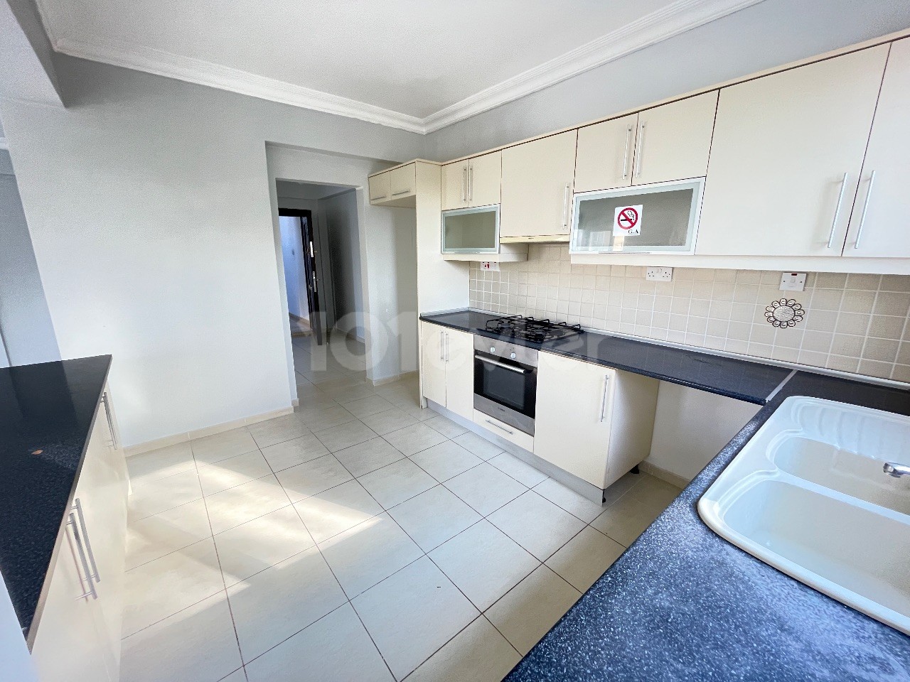 Flat For Sale in Alsancak, Kyrenia