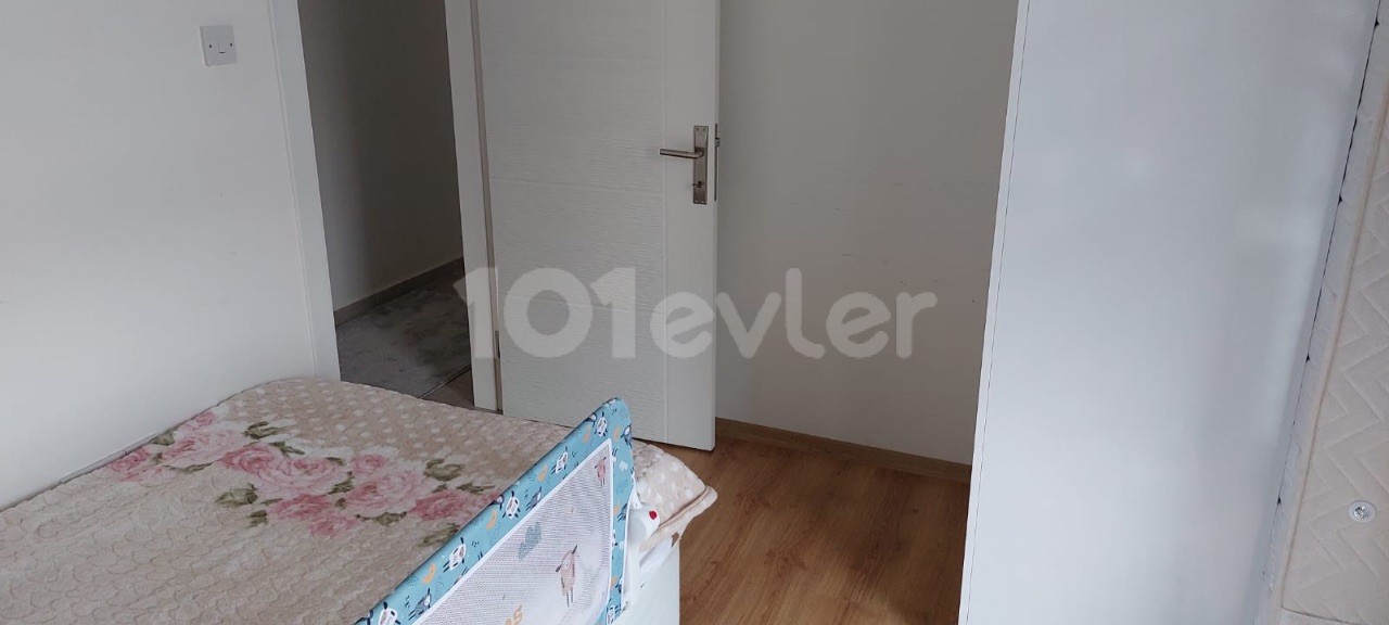 2+1 WOHNUNG ZU VERKAUFEN IM ZENTRUM VON ZYPERN GİRNE