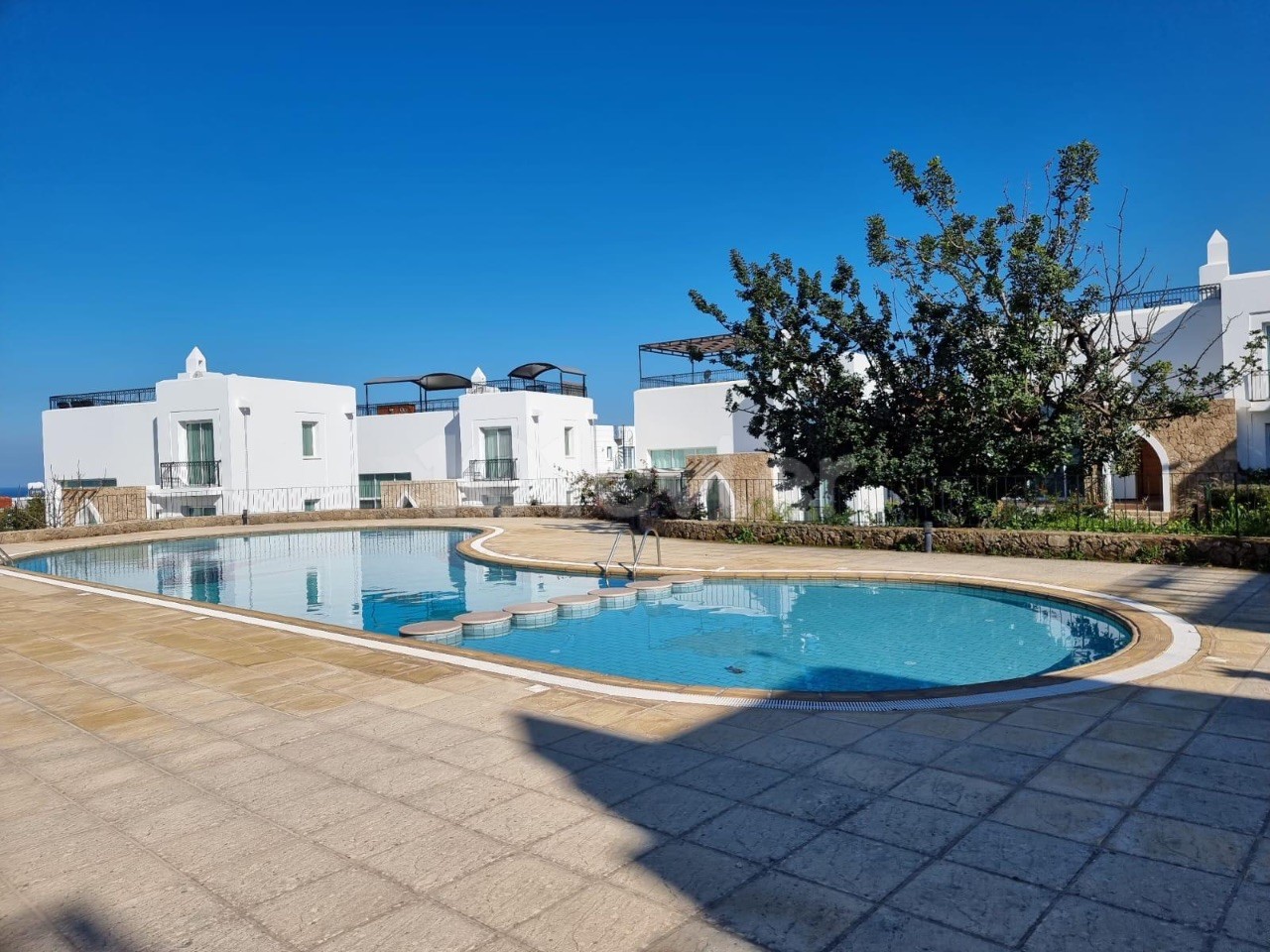 2+1 VILLA ZU VERKAUFEN IN DER REGION KYRENIA KARŞIYAKA, ZYPERN