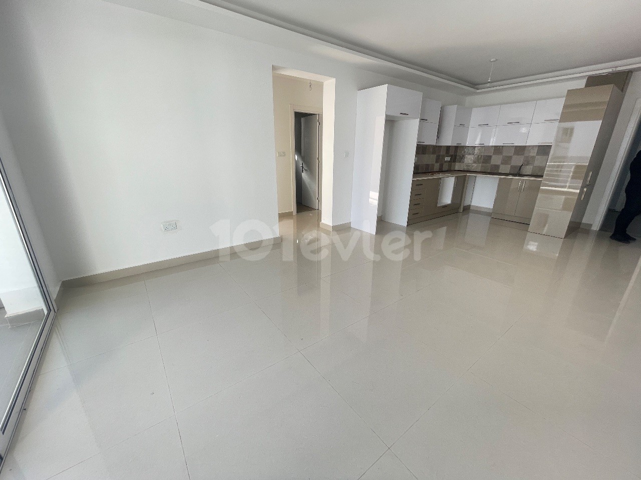 KIBRIS GİRNE ALSANCAK BÖLGESİNDE  2+1 SATILIK DAİRE