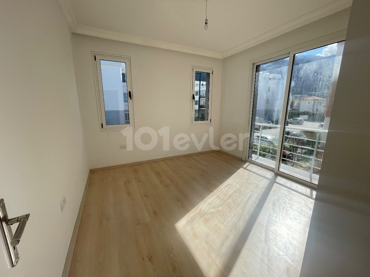 KIBRIS GİRNE ALSANCAK BÖLGESİNDE  2+1 SATILIK DAİRE