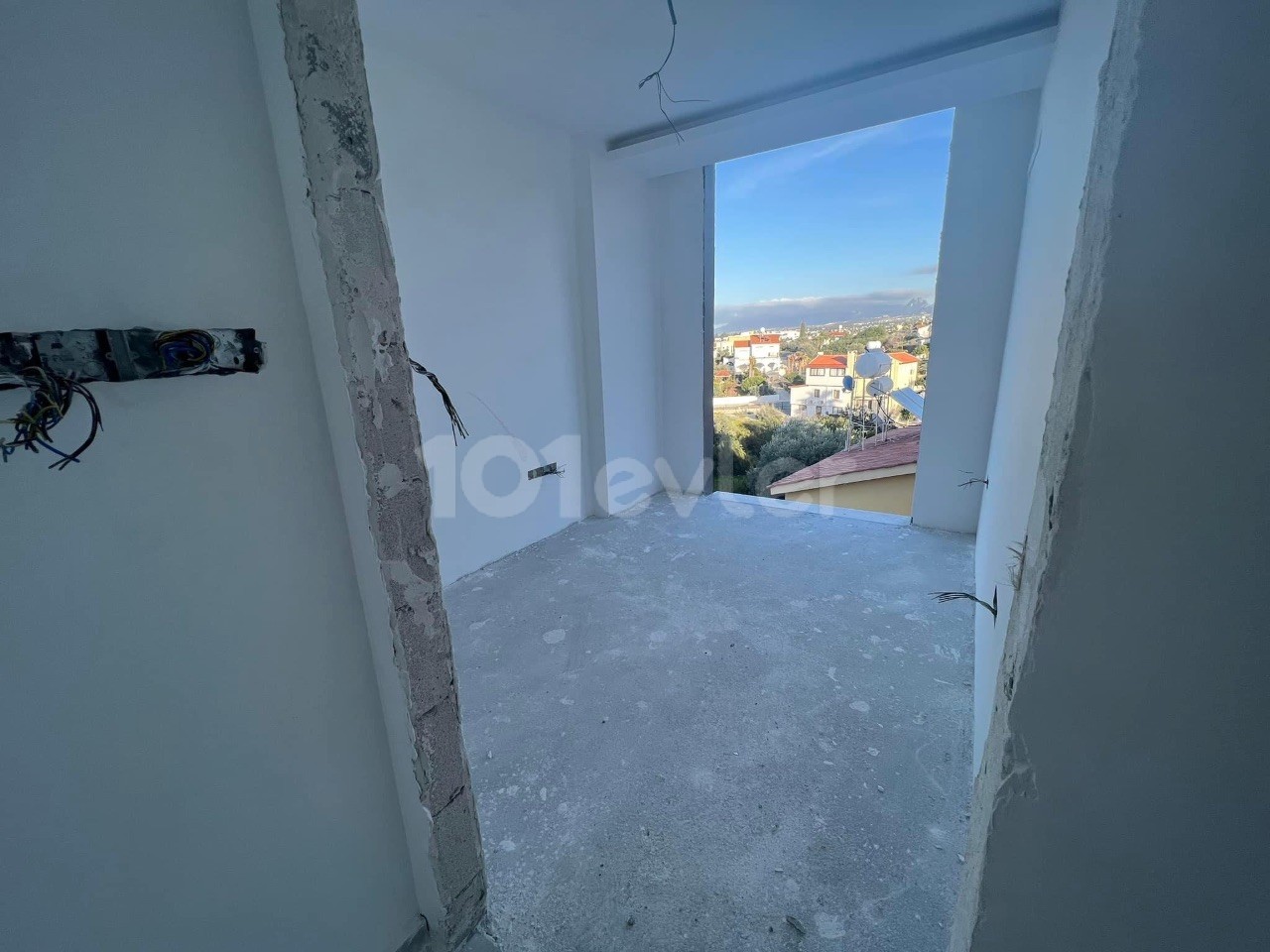 KIBRIS GİRNE MERKEZDE 3+1 SATILIK DAİRE 