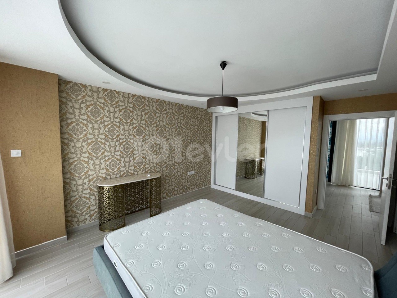 3+1 PENTHOUSE ZUR MIETE IM ZENTRUM VON ZYPERN GİRNE