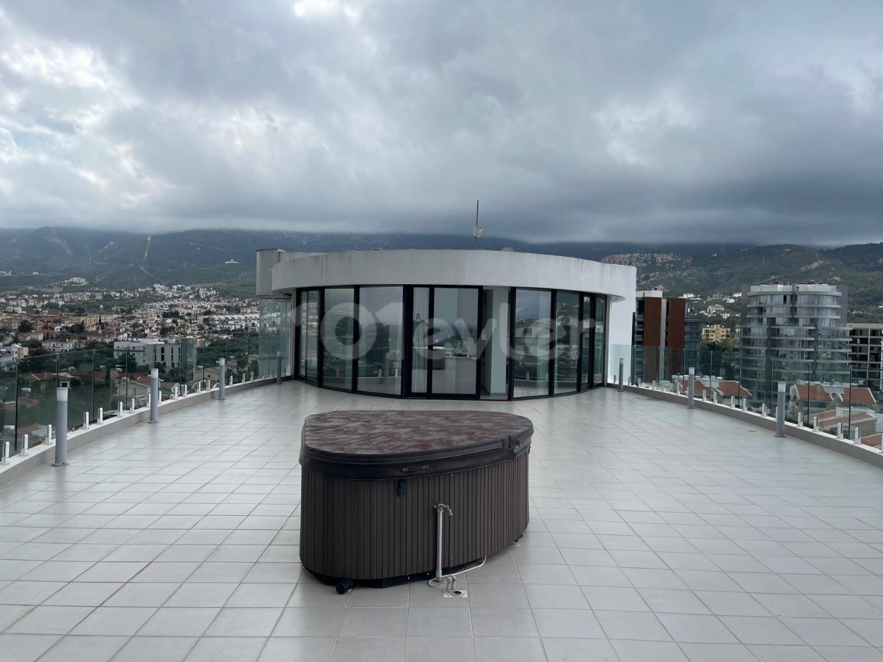 3+1 PENTHOUSE FOR RENT IN THE CENTER OF CYPRUS GİRNE