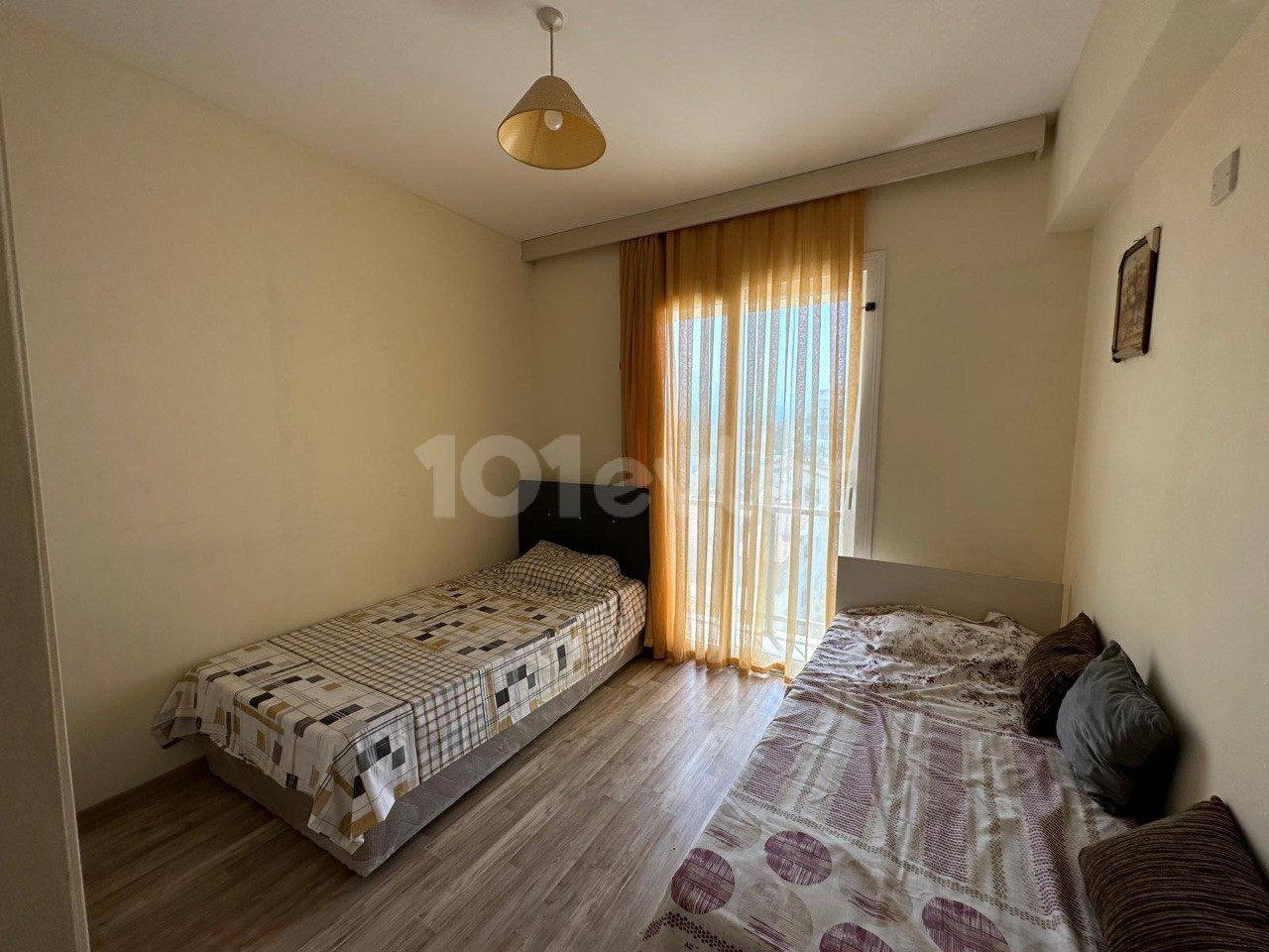 2+1 FLAT FOR SALE IN THE CENTER OF CYPRUS KYRENIA