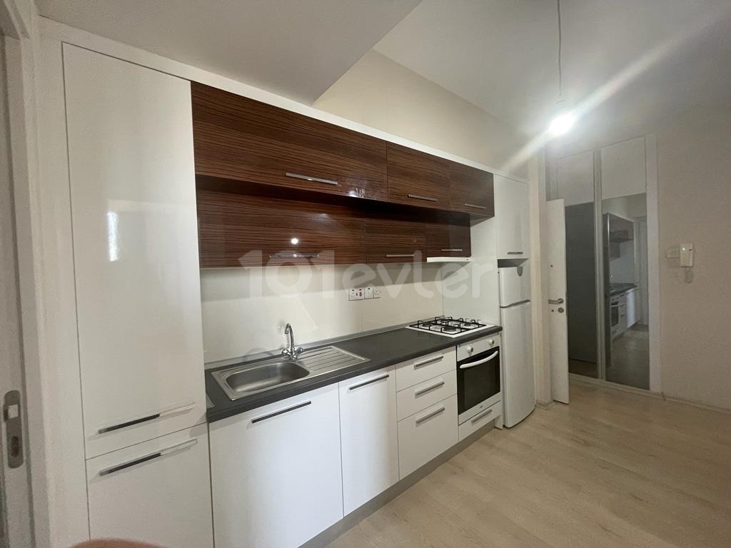 KIBRIS GIRNE MERKEZDE 1+1 KİRALIK DAİRE