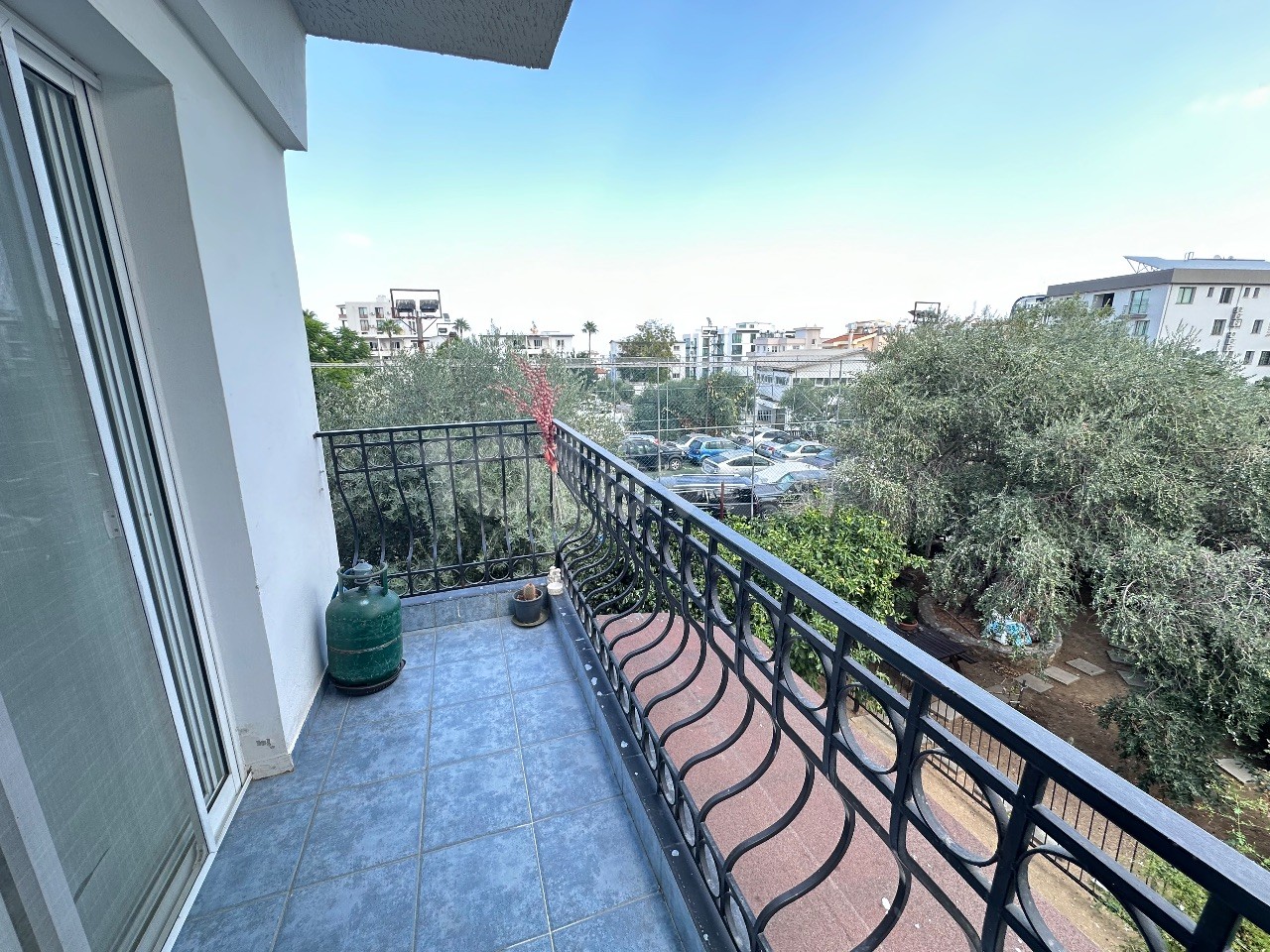 2+1 FLAT FOR SALE IN CYPRUS KYRENIA CENTER