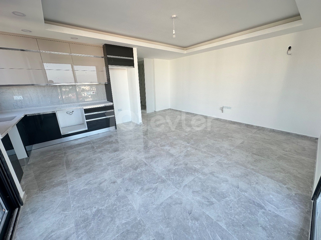 2+1 FLAT FOR SALE IN CYPRUS KYRENIA CENTER