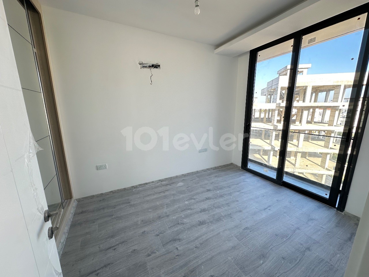 2+1 FLAT FOR SALE IN CYPRUS KYRENIA CENTER