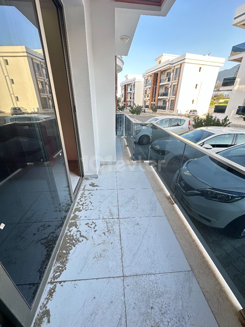 2+1 WOHNUNG ZU VERMIETEN IN ZYPERN GIRNE ALSANCAK GEBIET