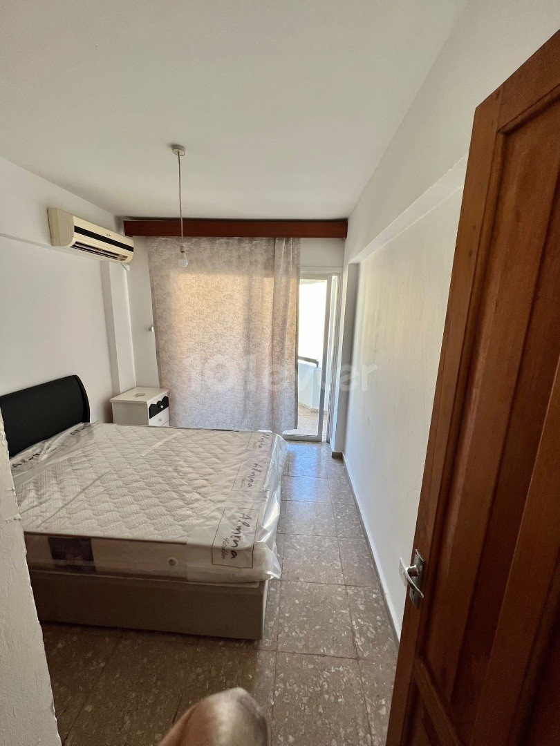 3+2 WOHNUNG ZUM VERKAUF IN ZYPERN KYRENIA CENTER