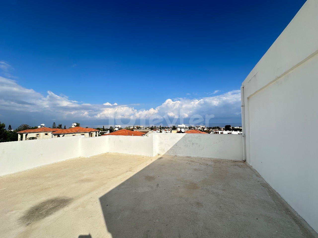 2+1 FLAT FOR SALE IN CYPRUS KYRENIA EDREMIT AREA