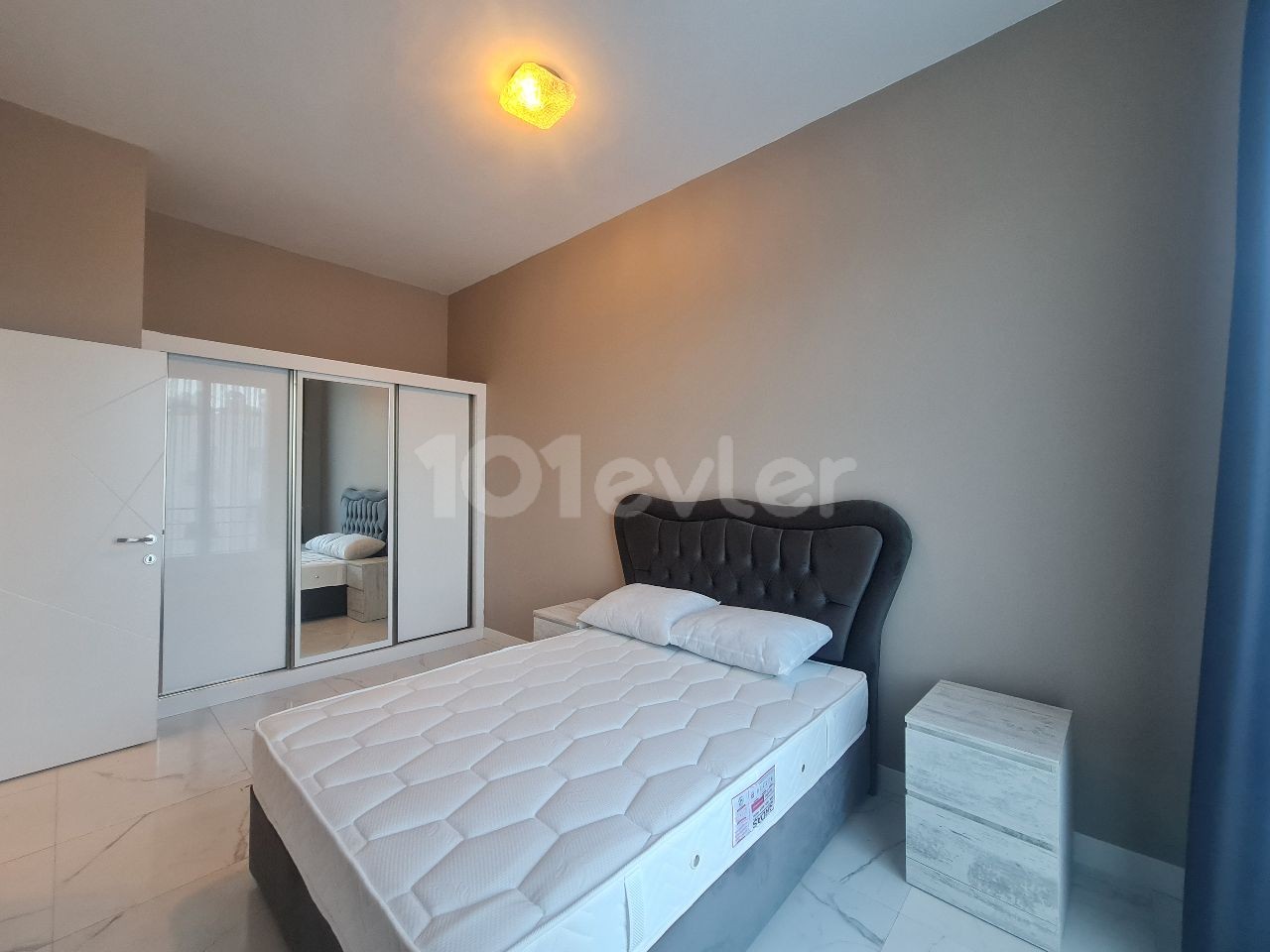 Flat To Rent in Alsancak, Kyrenia