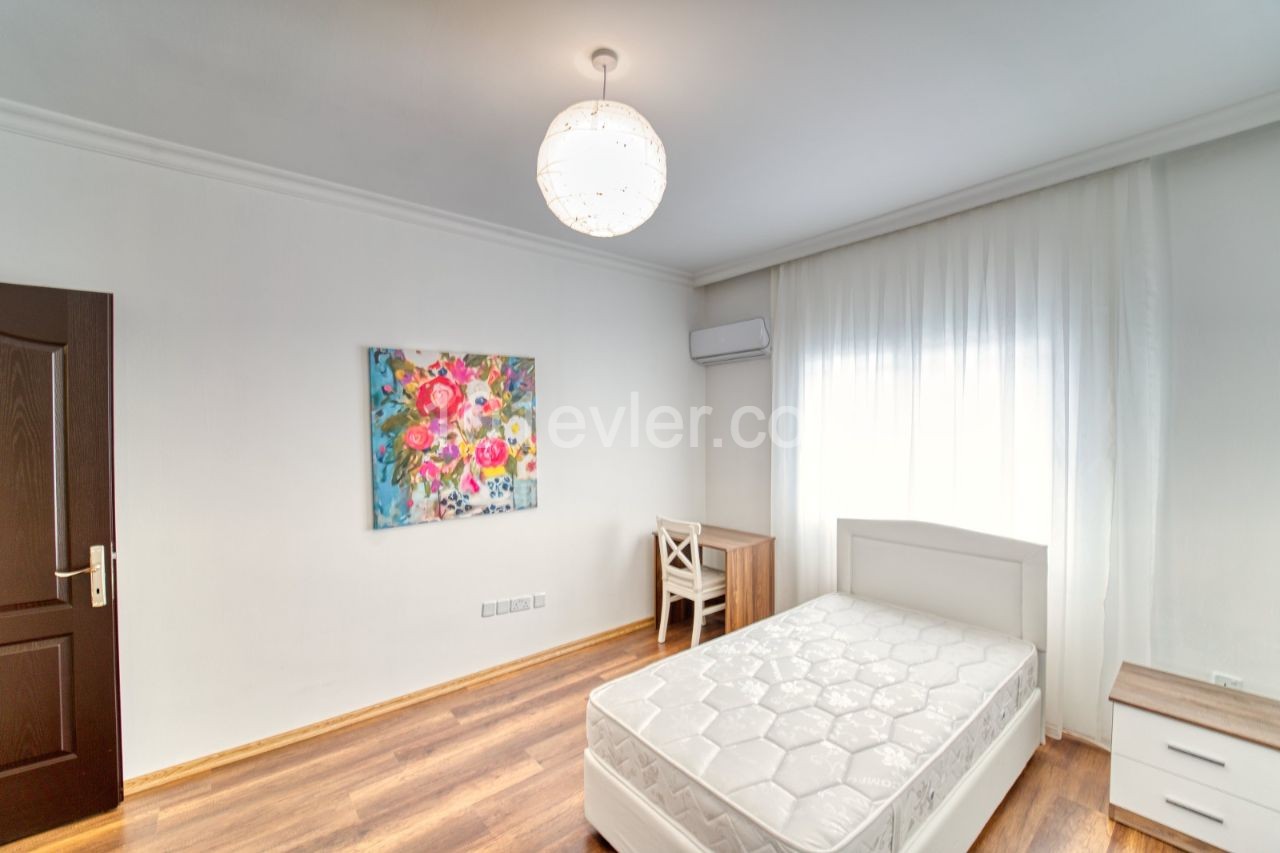 Flat To Rent in Kumsal, Nicosia