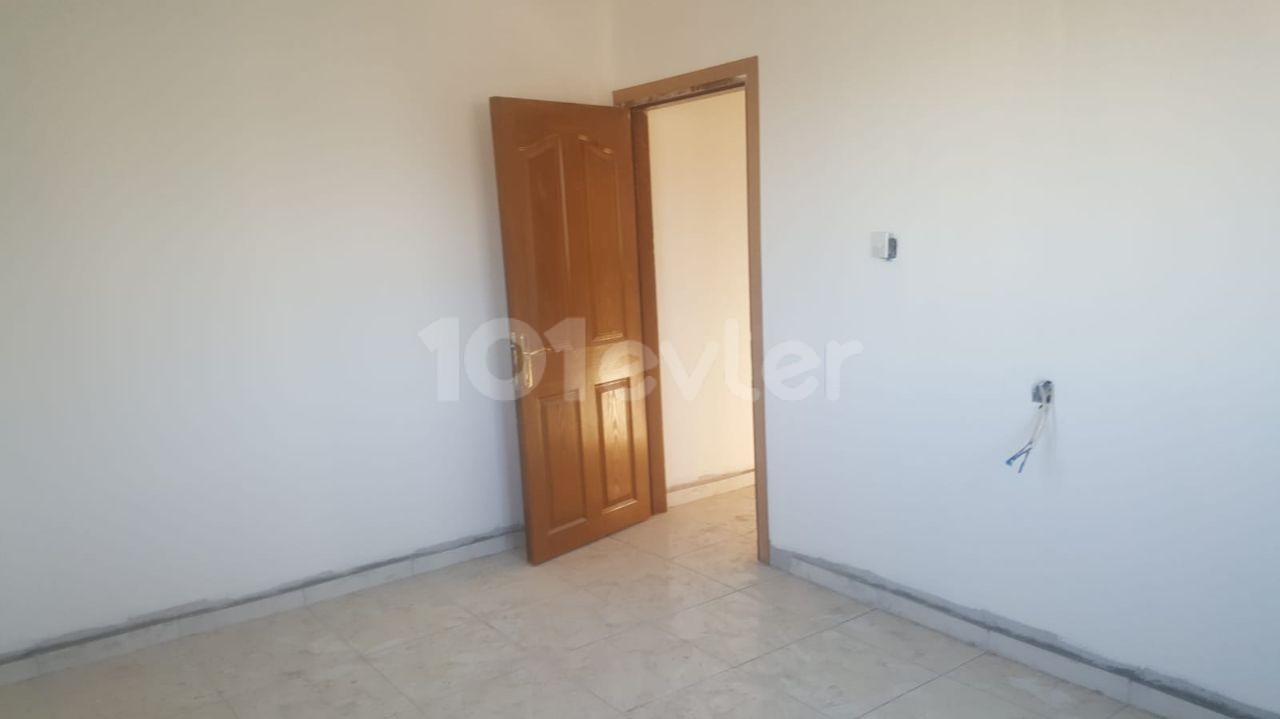 HASPOLATTA  SATILIK  MANDIRA  VE  2 ADET  3+1    DAİRE