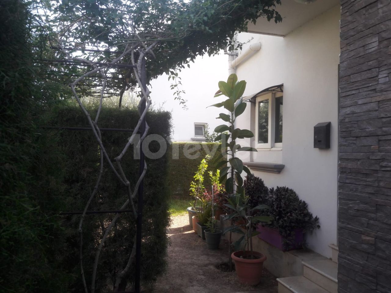 TURKISH FINANCIAL TRIPLEX 6+1 VILLA FOR SALE IN KAYMAKLI 