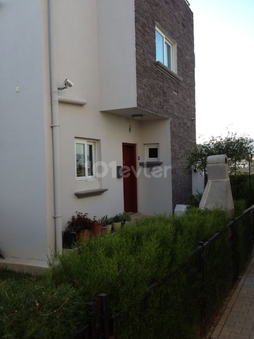 TURKISH FINANCIAL TRIPLEX 6+1 VILLA FOR SALE IN KAYMAKLI 