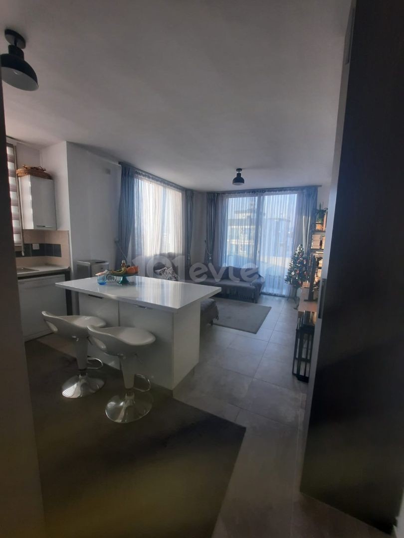 بنتهاوس للبيع 2+1 PENTHOUSE-WOHNUNG ZU VERKAUFEN IN GÖNYELI