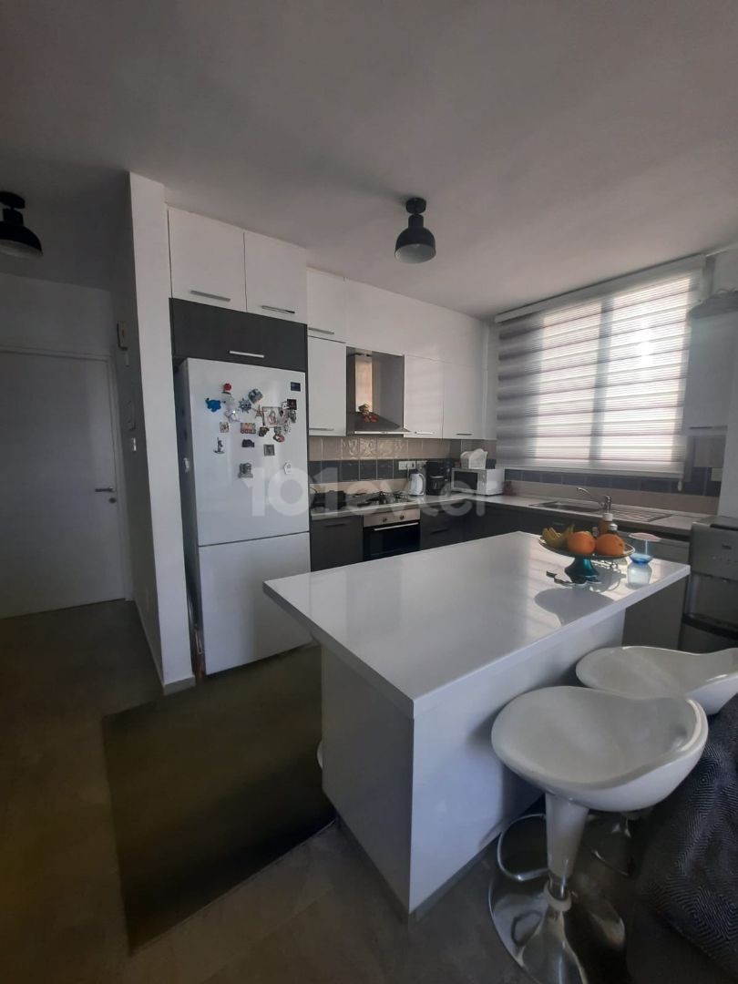 بنتهاوس للبيع 2+1 PENTHOUSE-WOHNUNG ZU VERKAUFEN IN GÖNYELI