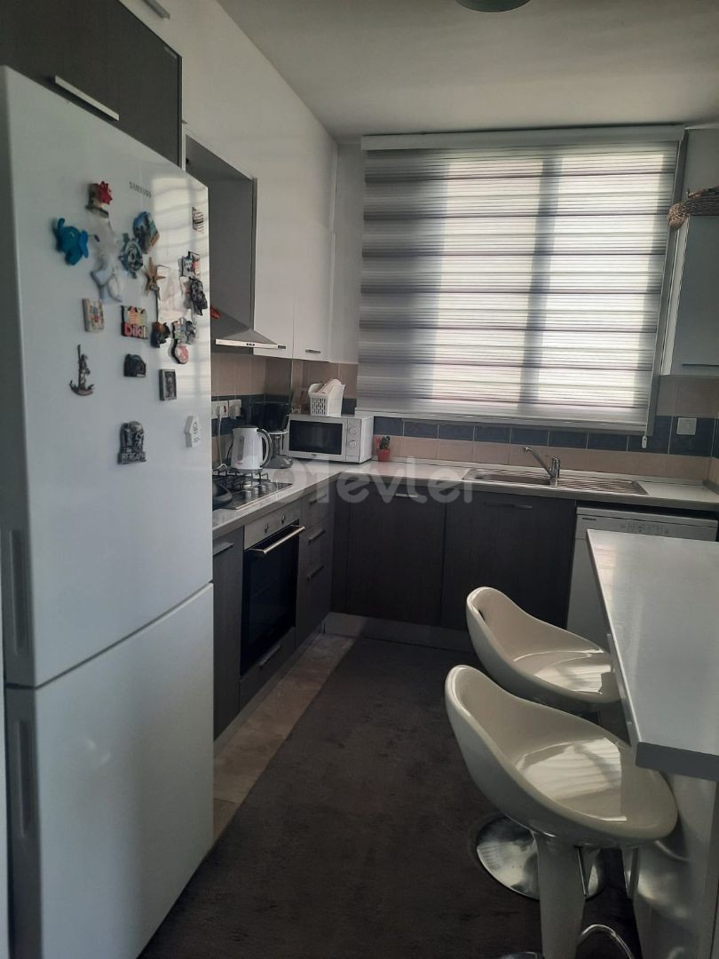 بنتهاوس للبيع 2+1 PENTHOUSE-WOHNUNG ZU VERKAUFEN IN GÖNYELI