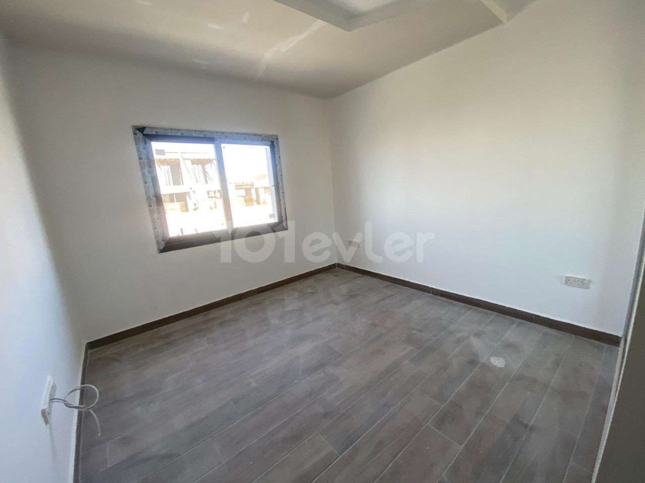  3+1 ,160 SQUARE METERS PETHOUSE APARTMENT FOR SALE IN KAYMAAKLIDA