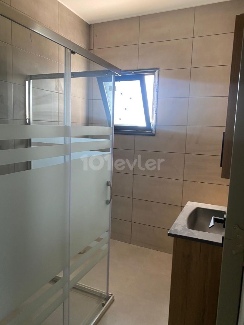  3+1 ,160 SQUARE METERS PETHOUSE APARTMENT FOR SALE IN KAYMAAKLIDA