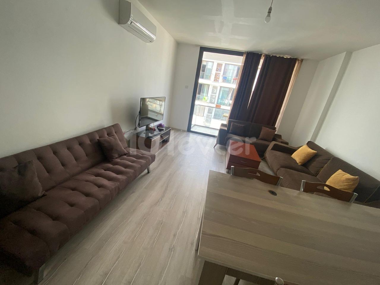 2+1 in uptown for rent 450$