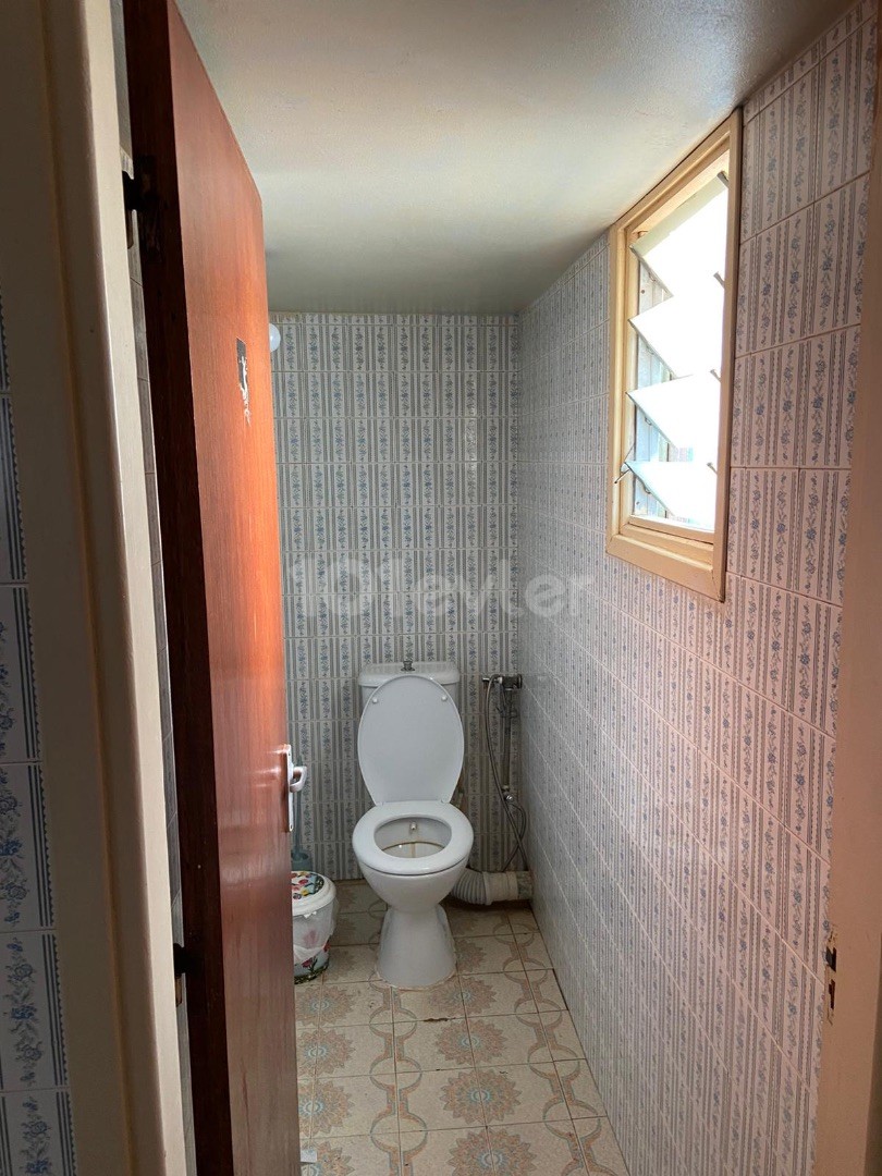 2+1 in salamis area,300$