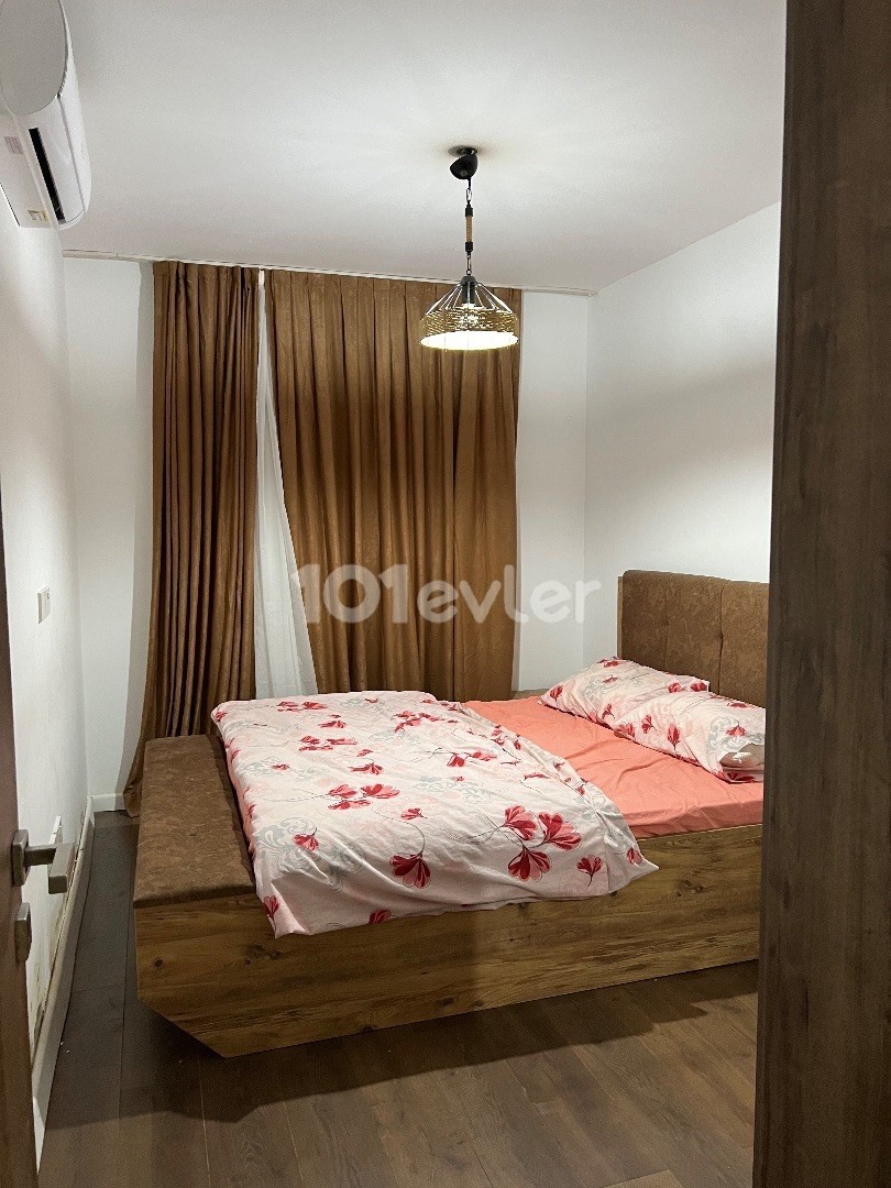 Luxury 1+1 flat in salamis ,450$ monthly year or 4months contract 