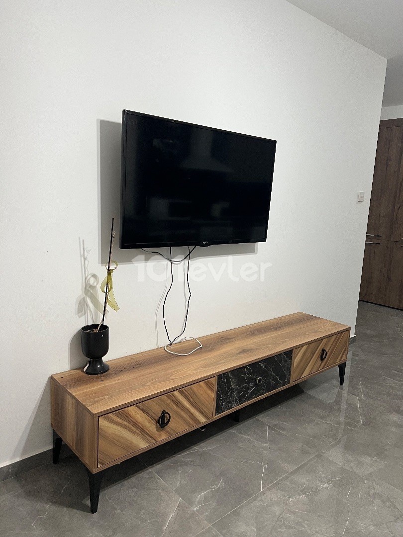 Luxury 1+1 flat in salamis ,450$ monthly year or 4months contract 