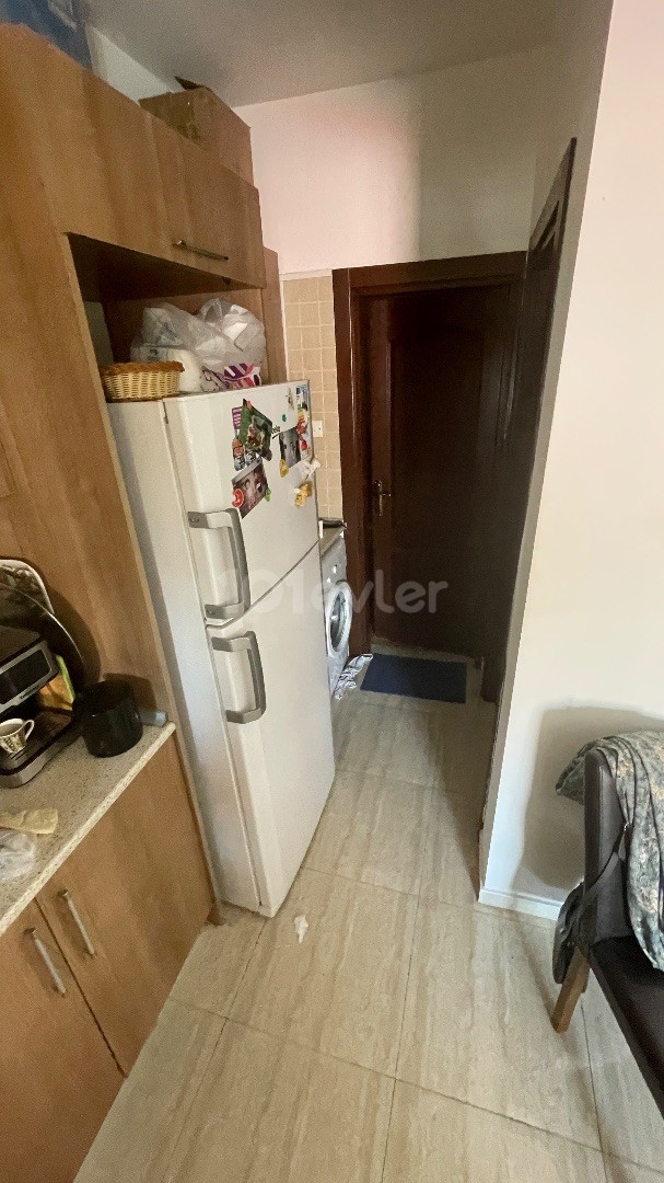 Clean flat in the best location of town,1+1 350$