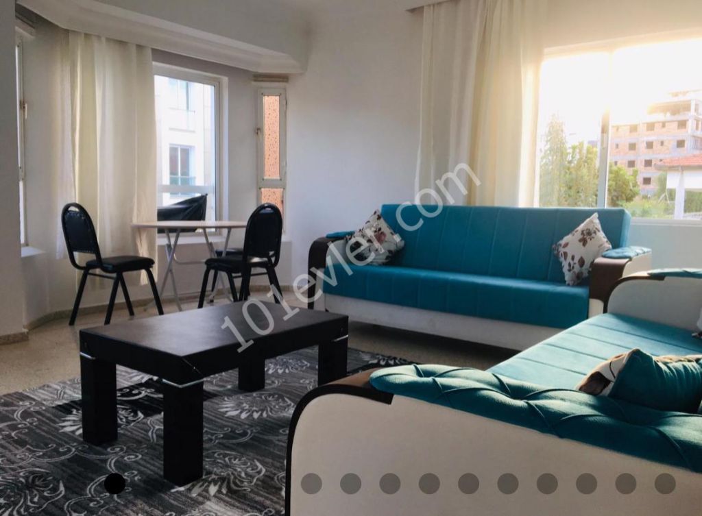 Girne Merkez de Lavash Restaurant arkasında 130m2  3+1  Penthouse 