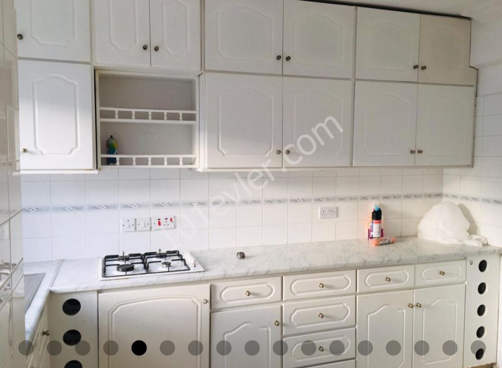 Flat To Rent in Girne Merkez, Kyrenia