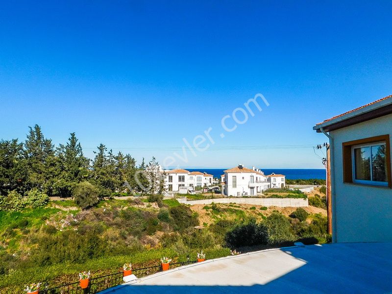 1 Hektar Land in Kyrenia Alsancak, 4+1 Villa mit privatem Pool ** 