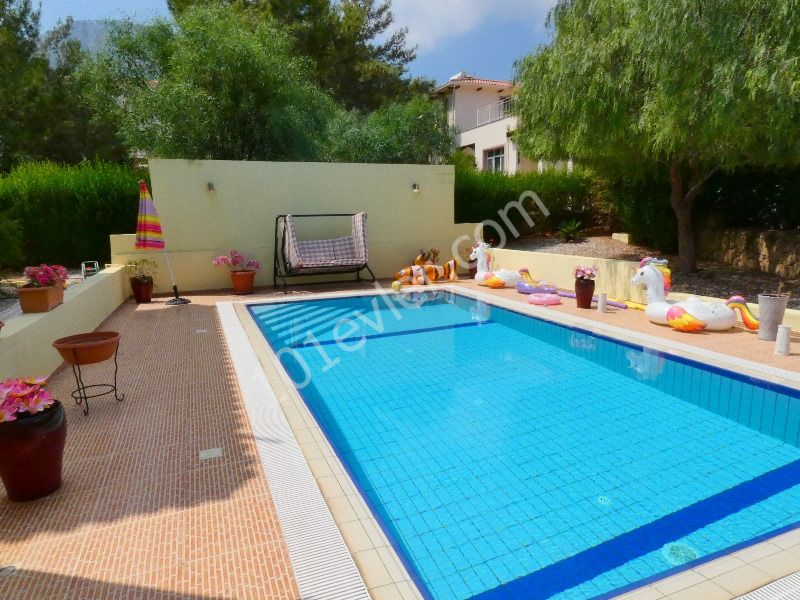 Luxury Villa with Private Swimming Pool with 3+1 Turkish Cob in Kyrenia Çatalköy ** 