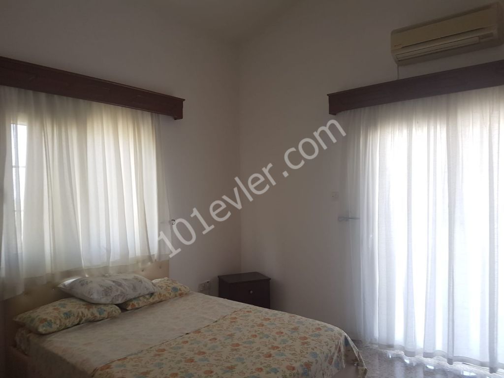 Girne Karaoğlanoğlu bölgesinde 3+1 Yüzme havuzlu - Full Eşyalı Villa