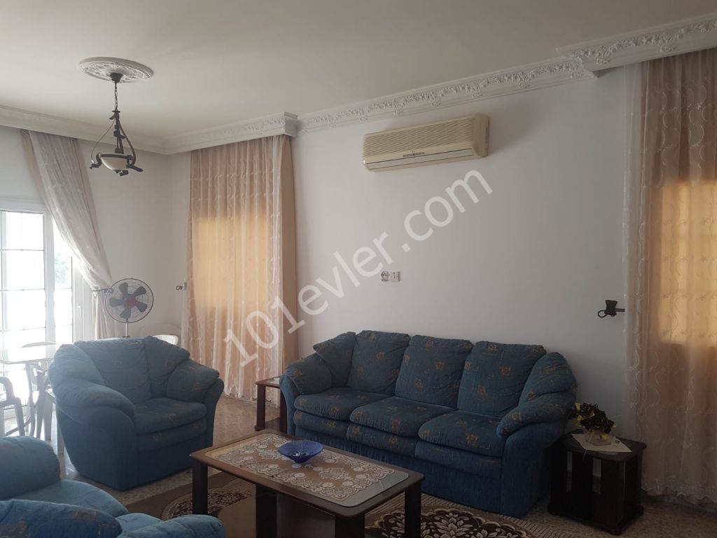 Girne Karaoğlanoğlu bölgesinde 3+1 Yüzme havuzlu - Full Eşyalı Villa