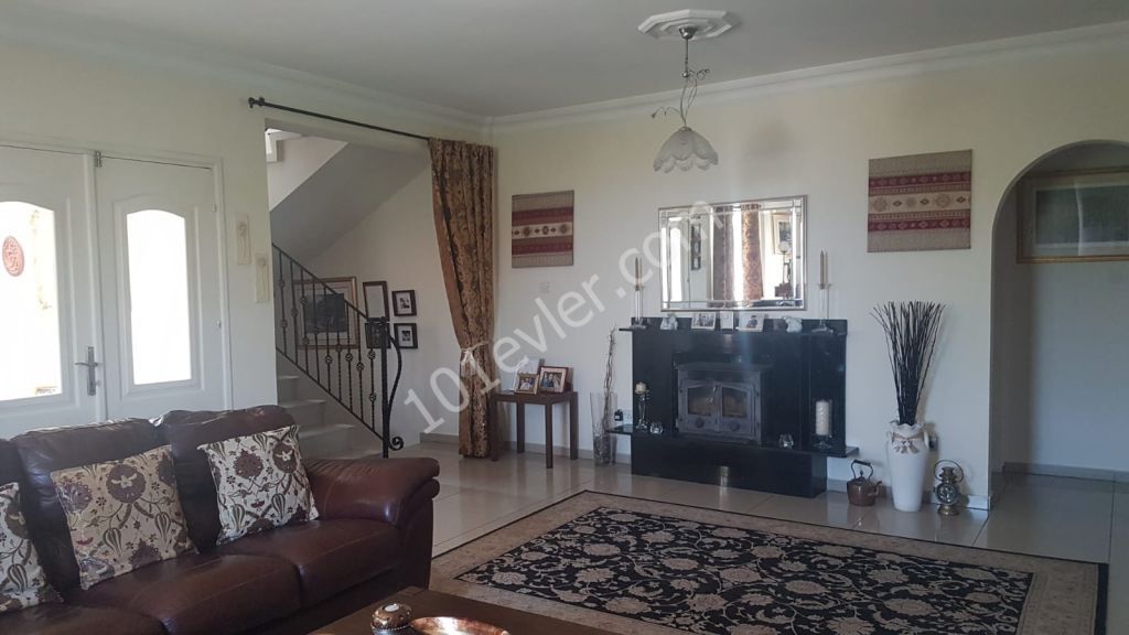 Villa For Sale in Çatalköy, Kyrenia