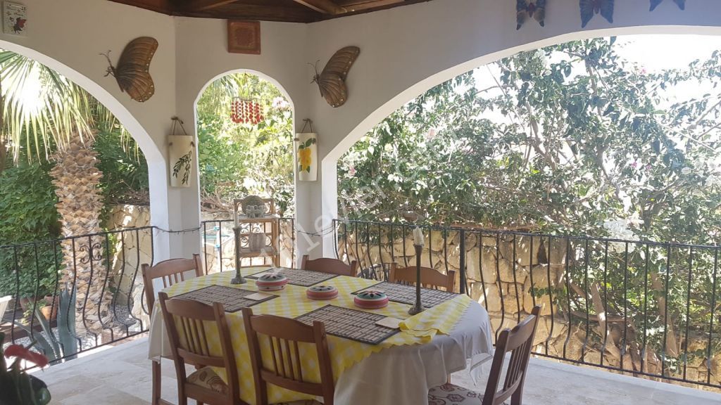 Villa For Sale in Çatalköy, Kyrenia