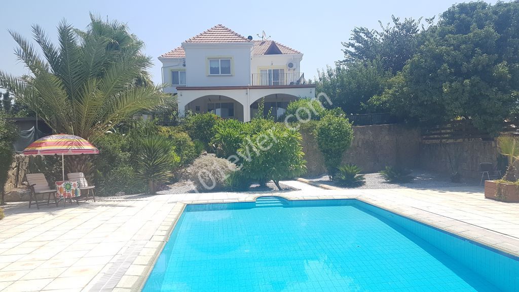 Villa For Sale in Çatalköy, Kyrenia