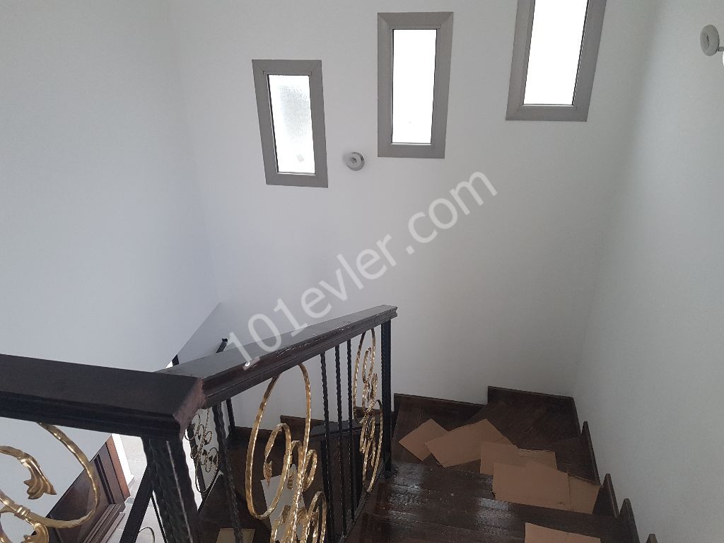 Yeni villa 180m2 - 