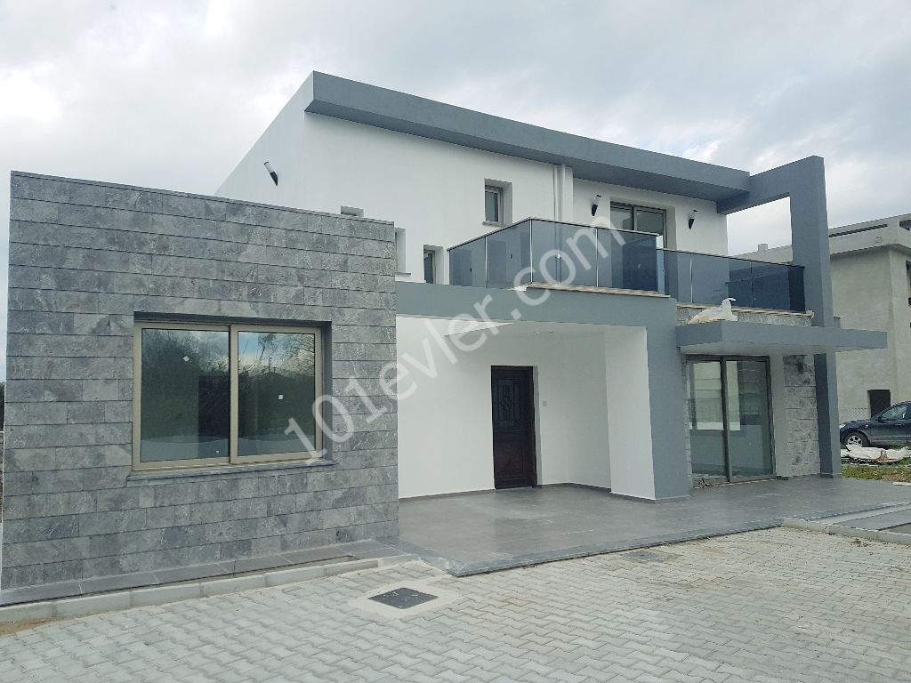 Neue villa 180m2 - ** 