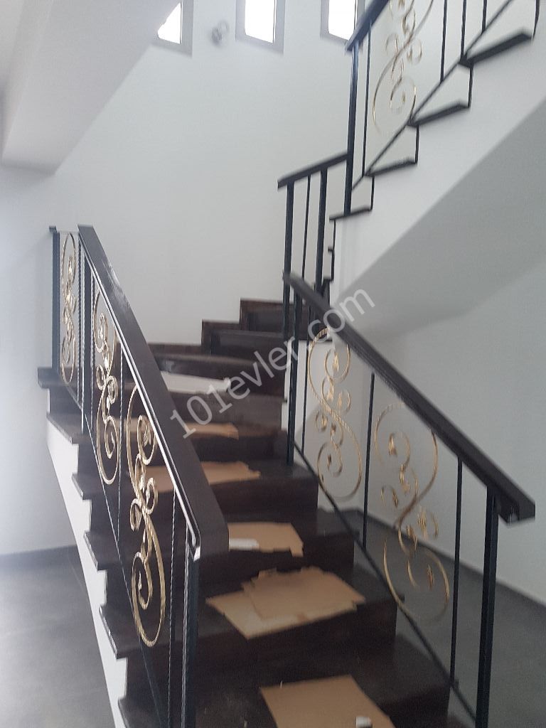 Yeni villa 180m2 - 