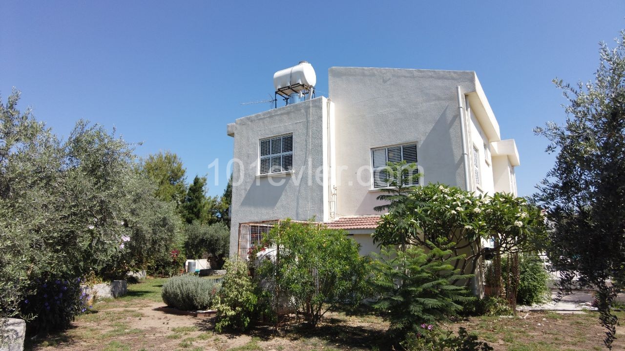 Kyrenia Olivenhain Region in 1000m2 Land in 200m2-4+1 Villa-Geeignet für Bankkredit ** 