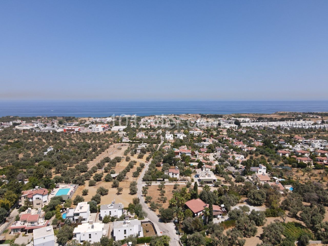 Llogara einzige autorisierte Llogara 3 + 1 Villa mit privatem Pool auf 1 Hektar Land in Kyrenia Ozanköy-geeignet für Bankkredit ** 