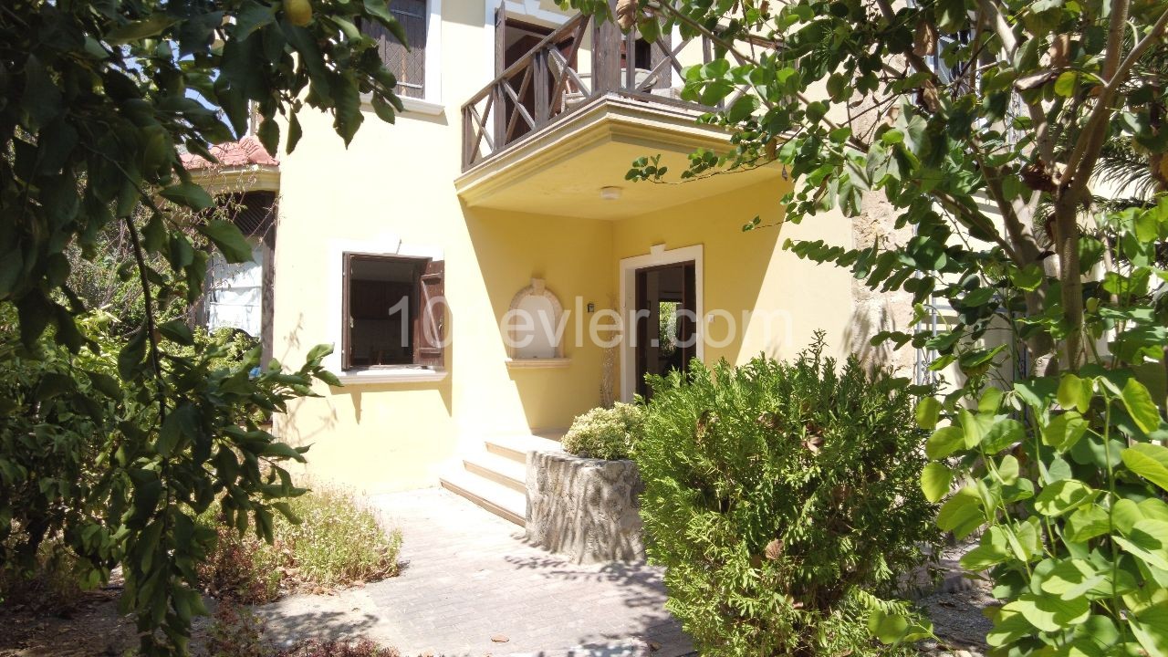 Llogara einzige autorisierte Llogara 3 + 1 Villa mit privatem Pool auf 1 Hektar Land in Kyrenia Ozanköy-geeignet für Bankkredit ** 