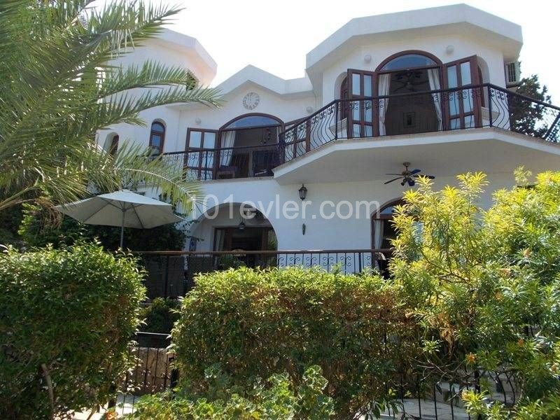 Luxury Villa with Sea View -Private Swimming Pool in 1 Acre of Land in Kyrenia Çatalköy - Suitable for Bank Loan ** 