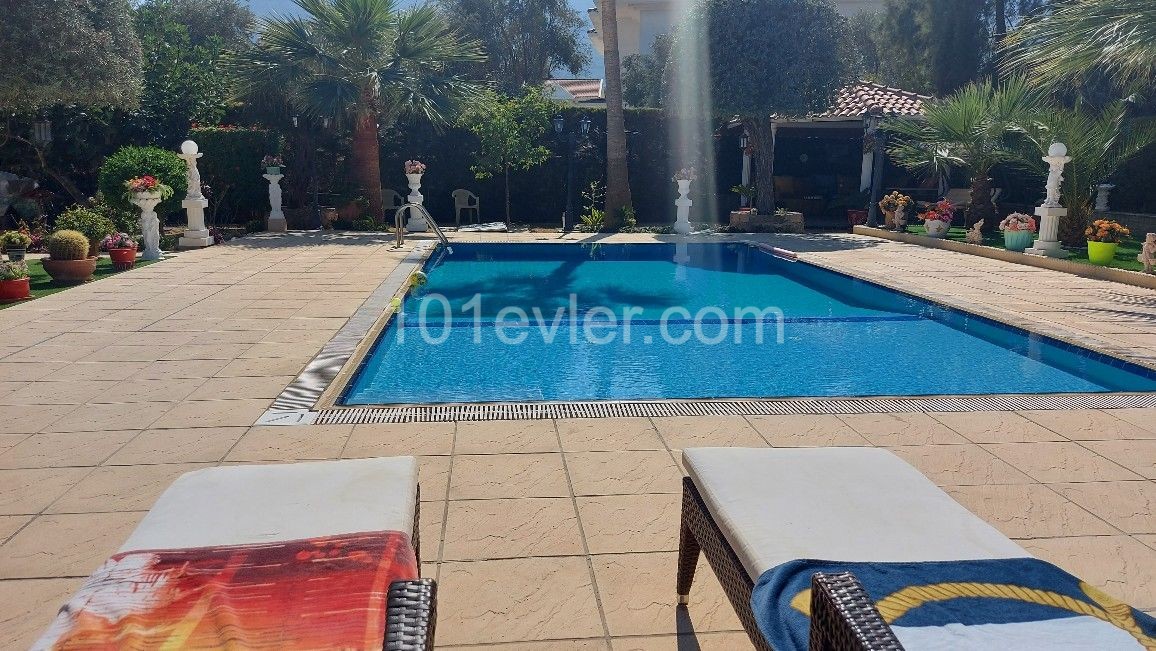 Llogara Deluxe villa in Karakum da 1000m2 mit privatem Pool 4 Schlafzimmer Lu Llogara Villa-Gutschrift ** 